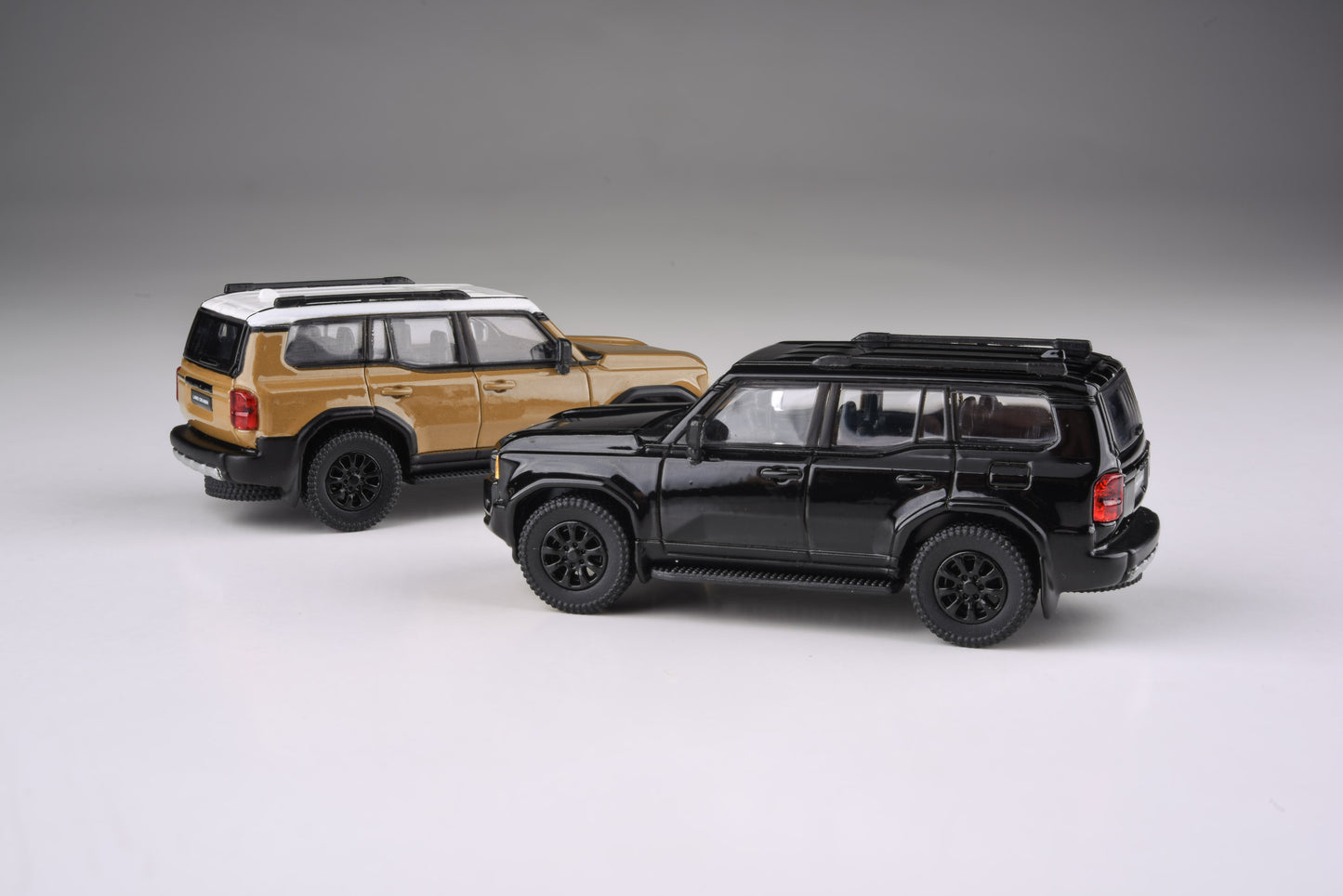 1:64 2024 Toyota Land Cruiser 250 Prado Black / Trail Dust Beige