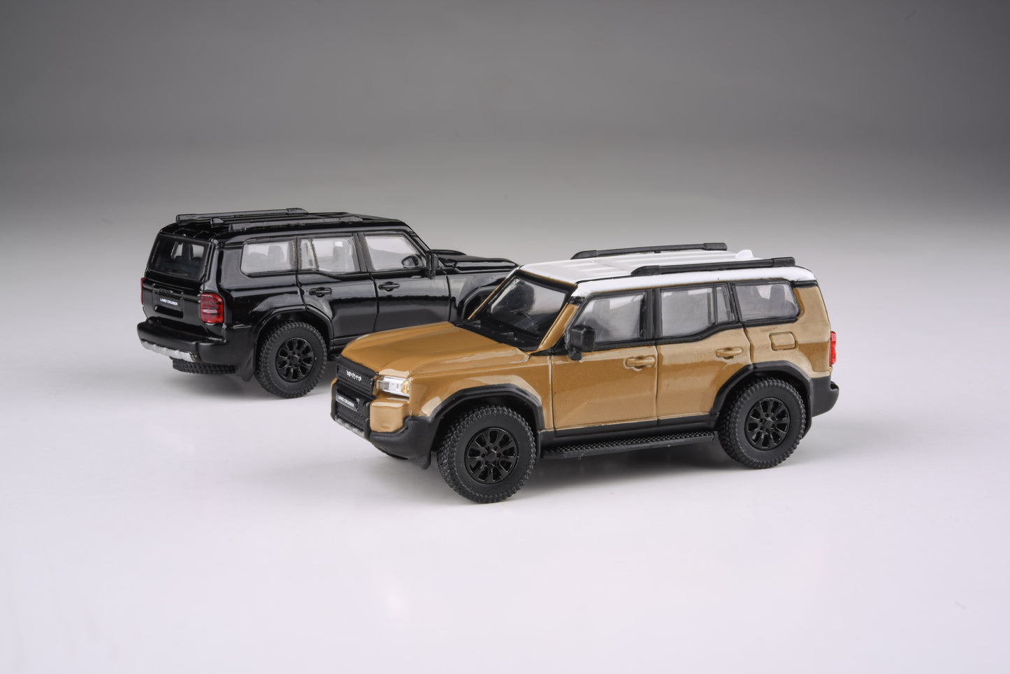 1:64 2024 Toyota Land Cruiser 250 Prado Black / Trail Dust Beige