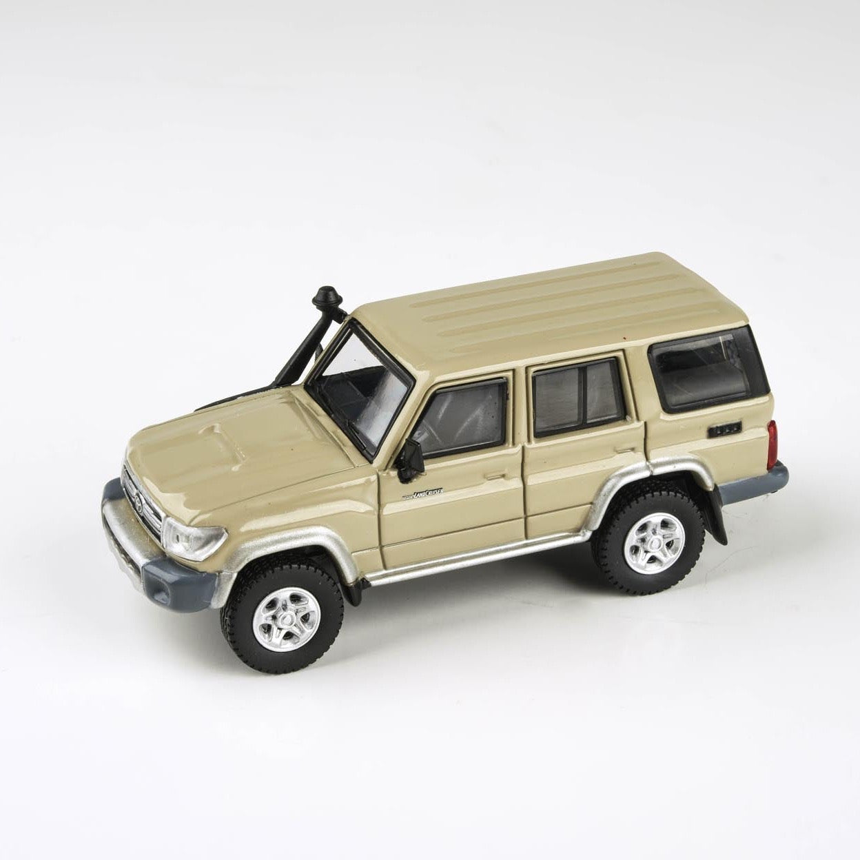 1:64 Toyota 2007 Land Cruiser 76 Graphite Grey / Sandy Taupe