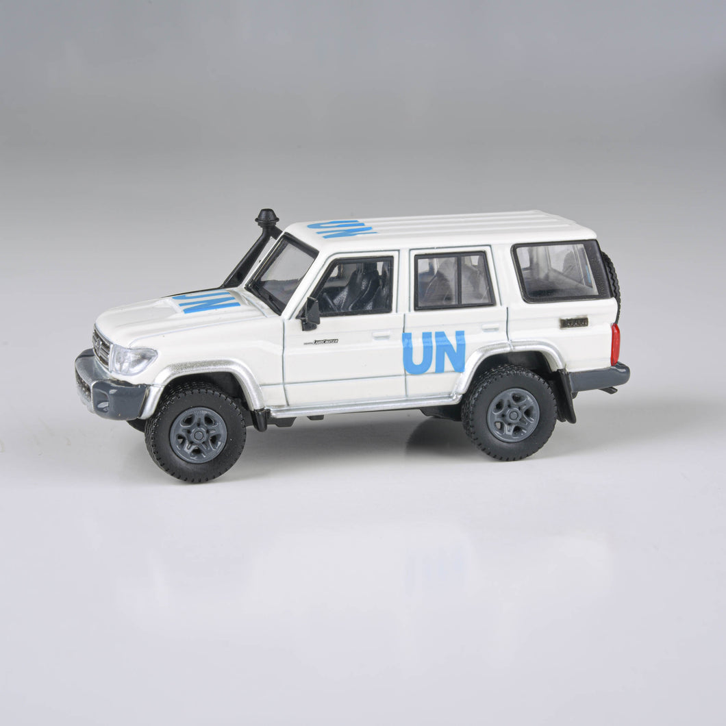 1:64 Toyota 2014 Land Cruiser 76 United Nations