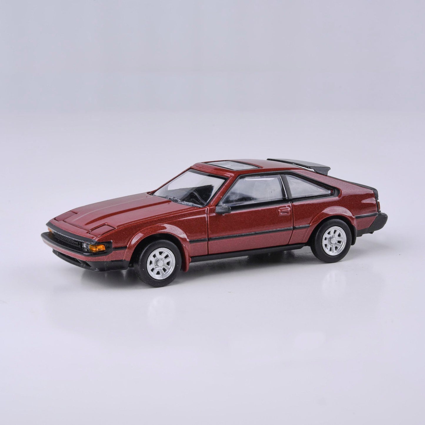 1:64 1984 Toyota Celica
Supra Terracotta