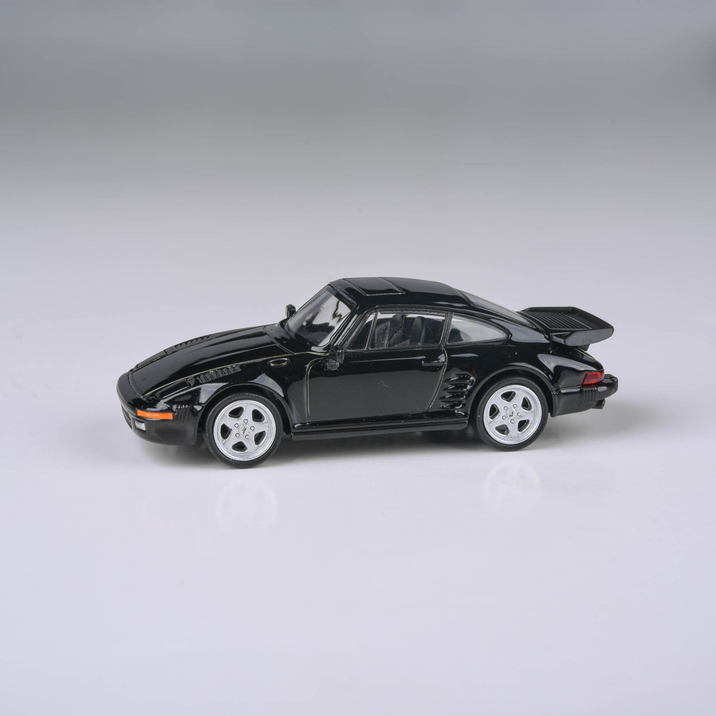 1:64 1986 RUF BTR Slantnose Black