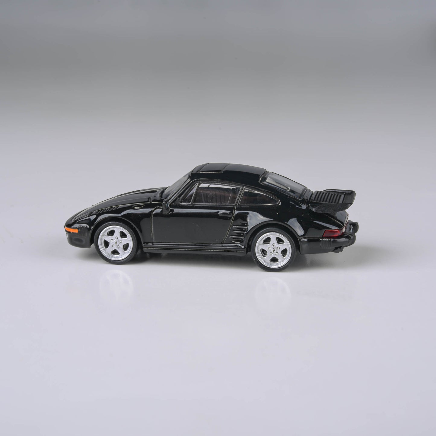 1:64 1986 RUF BTR Slantnose Black