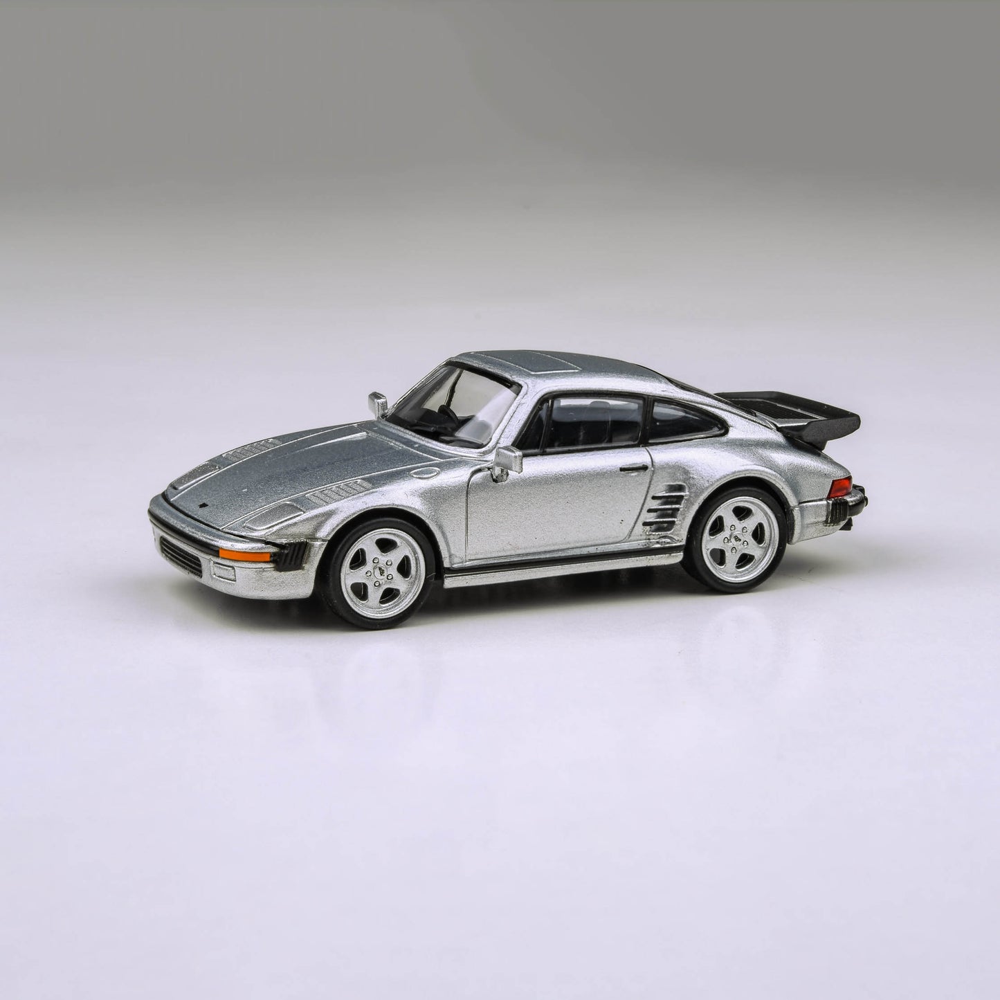 1:64 1986 RUF BTR Slantnose Silver