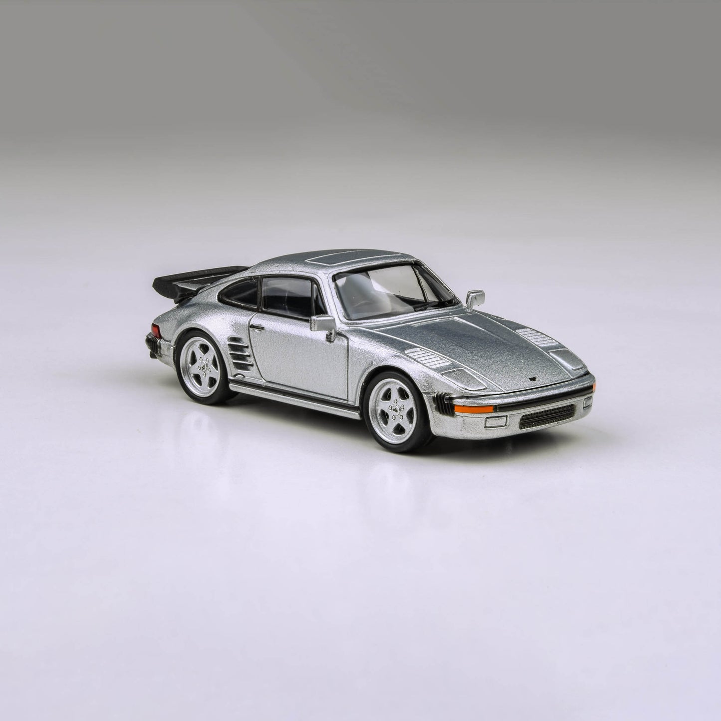 1:64 1986 RUF BTR Slantnose Silver
