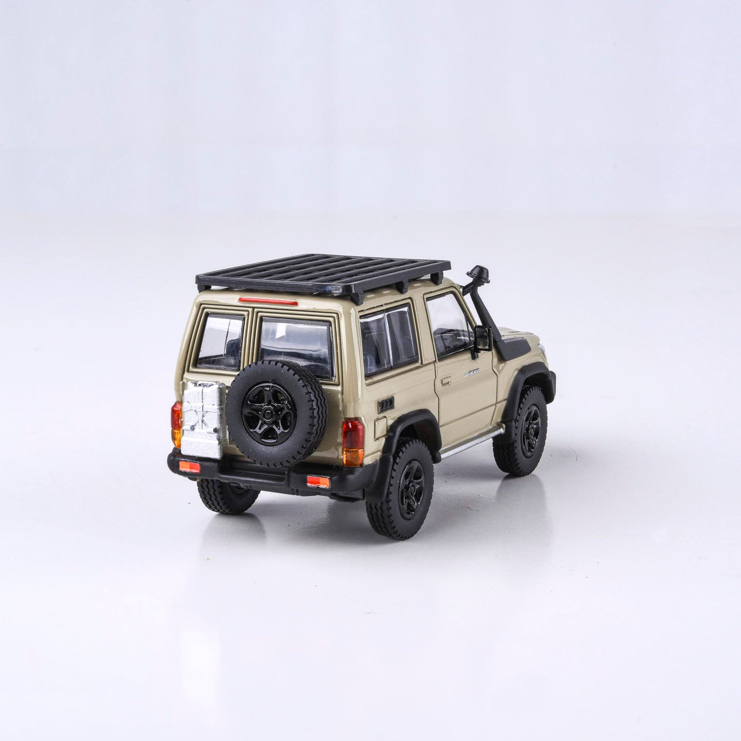 1:64 2022 Toyota Land Cruiser 71 Sandy Taupe 70th Anniversary