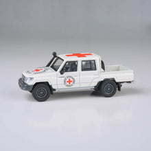 Load image into Gallery viewer, 1:64 2014 Toyota Land Cruiser 79 Pickup Red Cross
