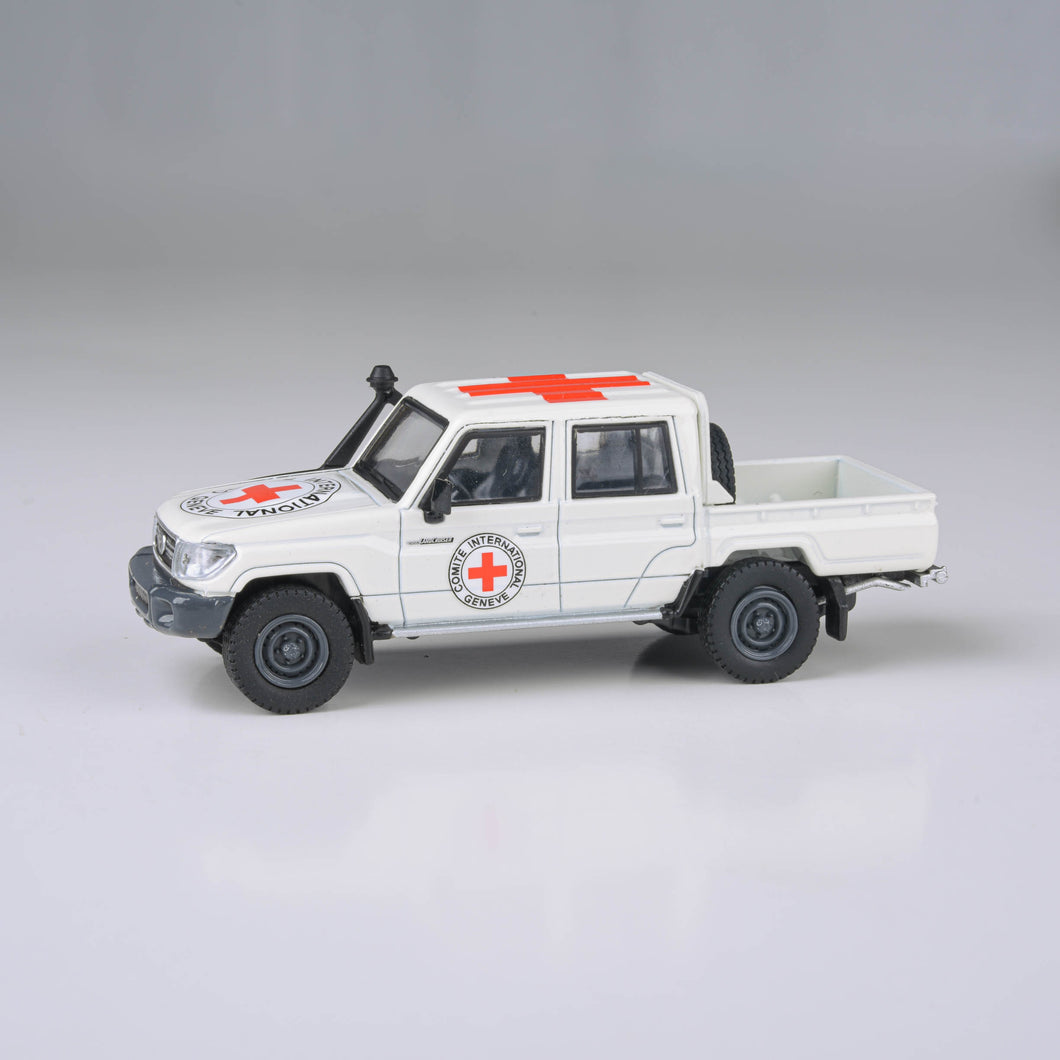 1:64 2014 Toyota Land Cruiser 79 Pickup Red Cross
