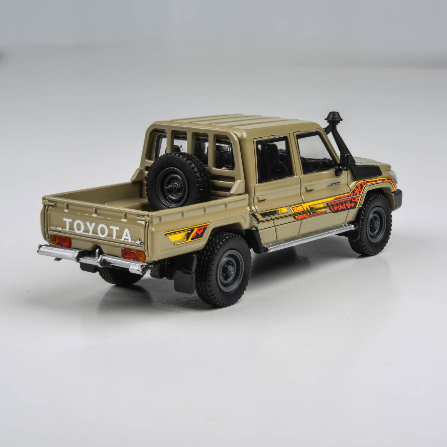1:64 2014 Toyota Land Cruiser 79 Sandy Taupe