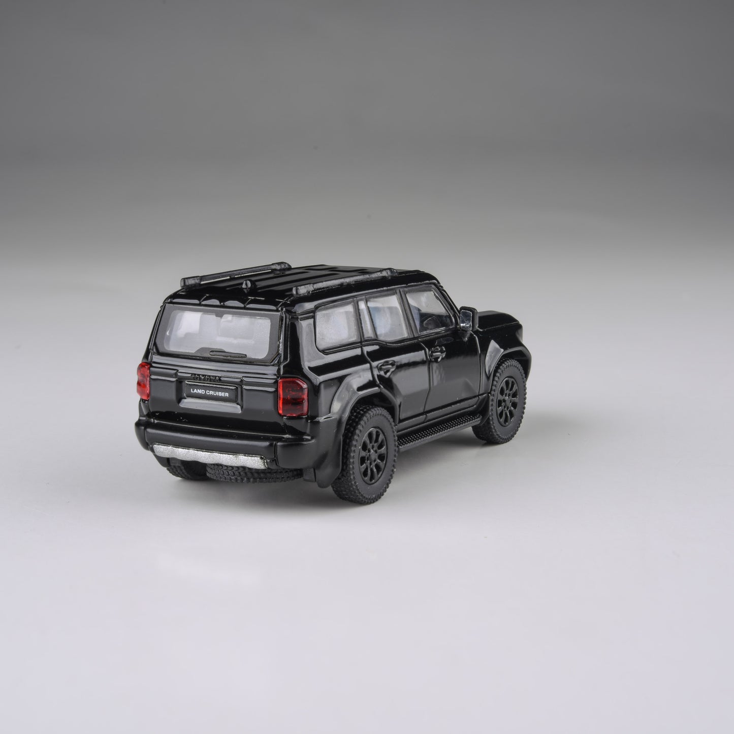 1:64 2024 Toyota Land Cruiser 250 Prado Black / Trail Dust Beige