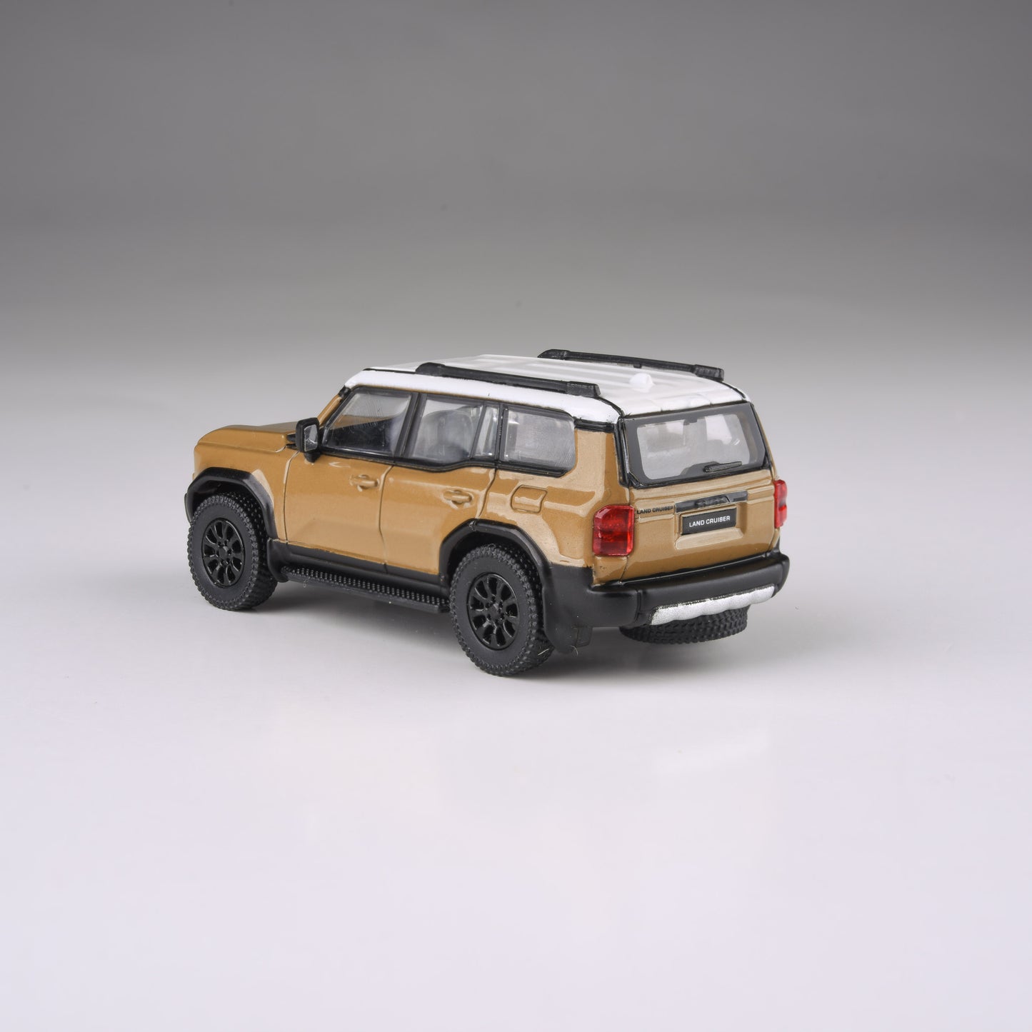 1:64 2024 Toyota Land Cruiser 250 Prado Black / Trail Dust Beige