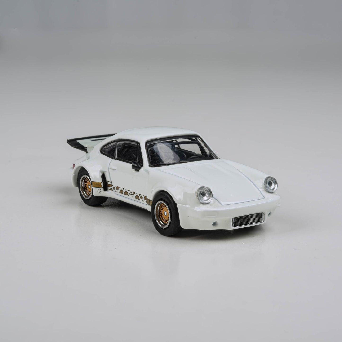 1:64 Porsche 911 Carrera RSR 3.0 Grand Prix White