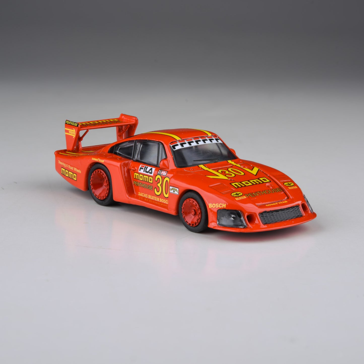 1:64 Porsche 935/78 1978 Le Mans - Martini / 1981 Laguna Seca - Momo / Penthouse