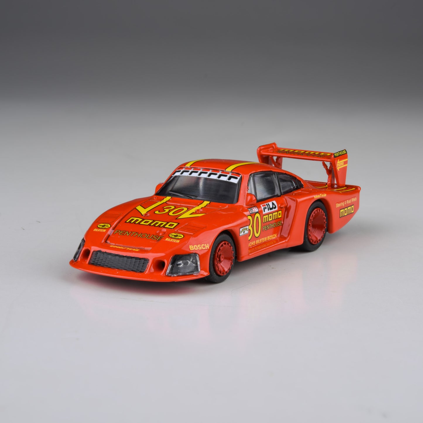 1:64 Porsche 935/78 1978 Le Mans - Martini / 1981 Laguna Seca - Momo / Penthouse