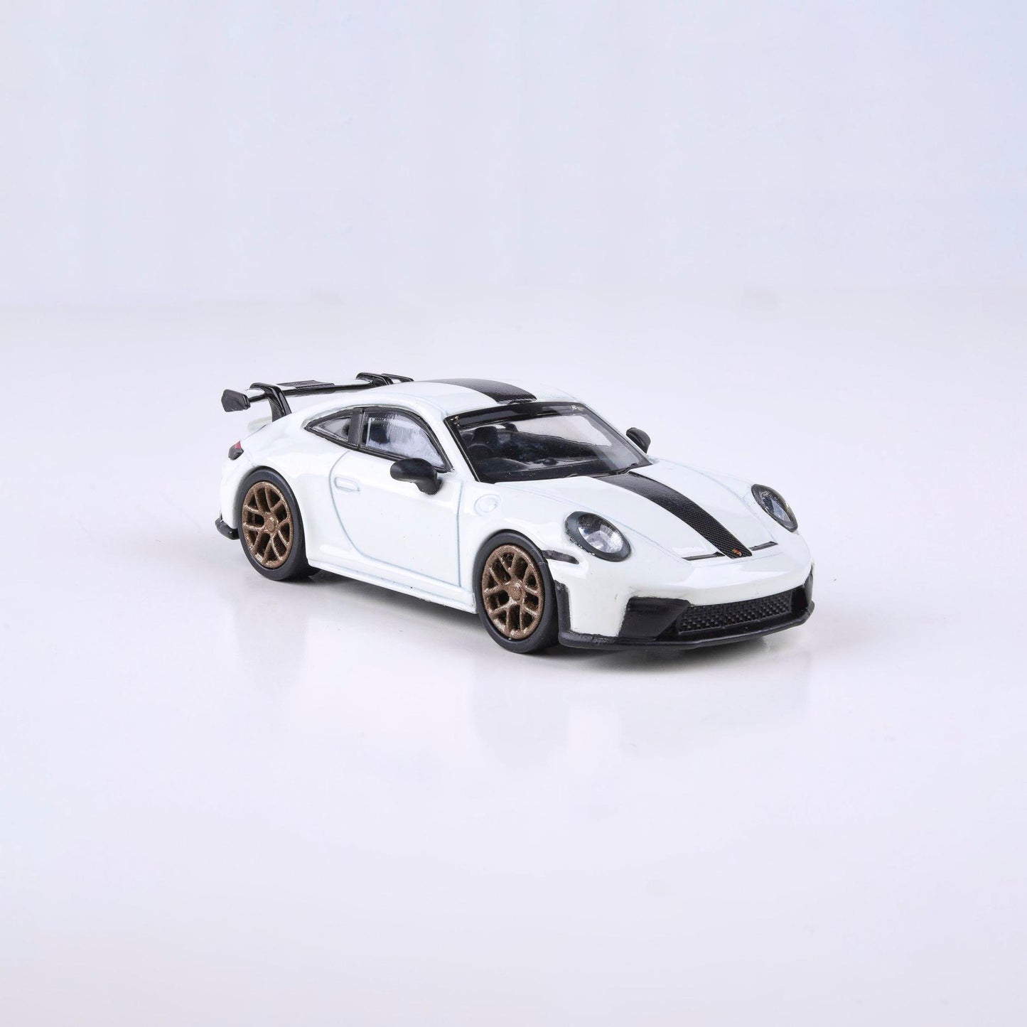 1:64 2025 Porsche 911 GT3 (992.2) Grand Prix White / Oak Green Metallic Neo