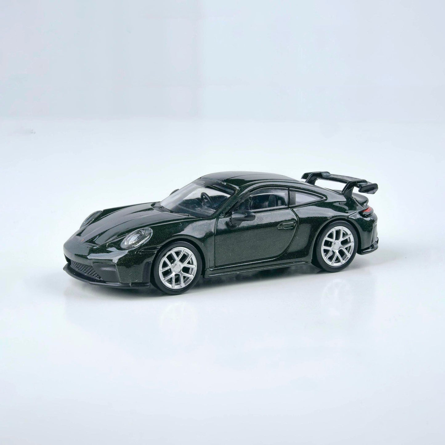 1:64 2025 Porsche 911 GT3 (992.2) Grand Prix White / Oak Green Metallic Neo