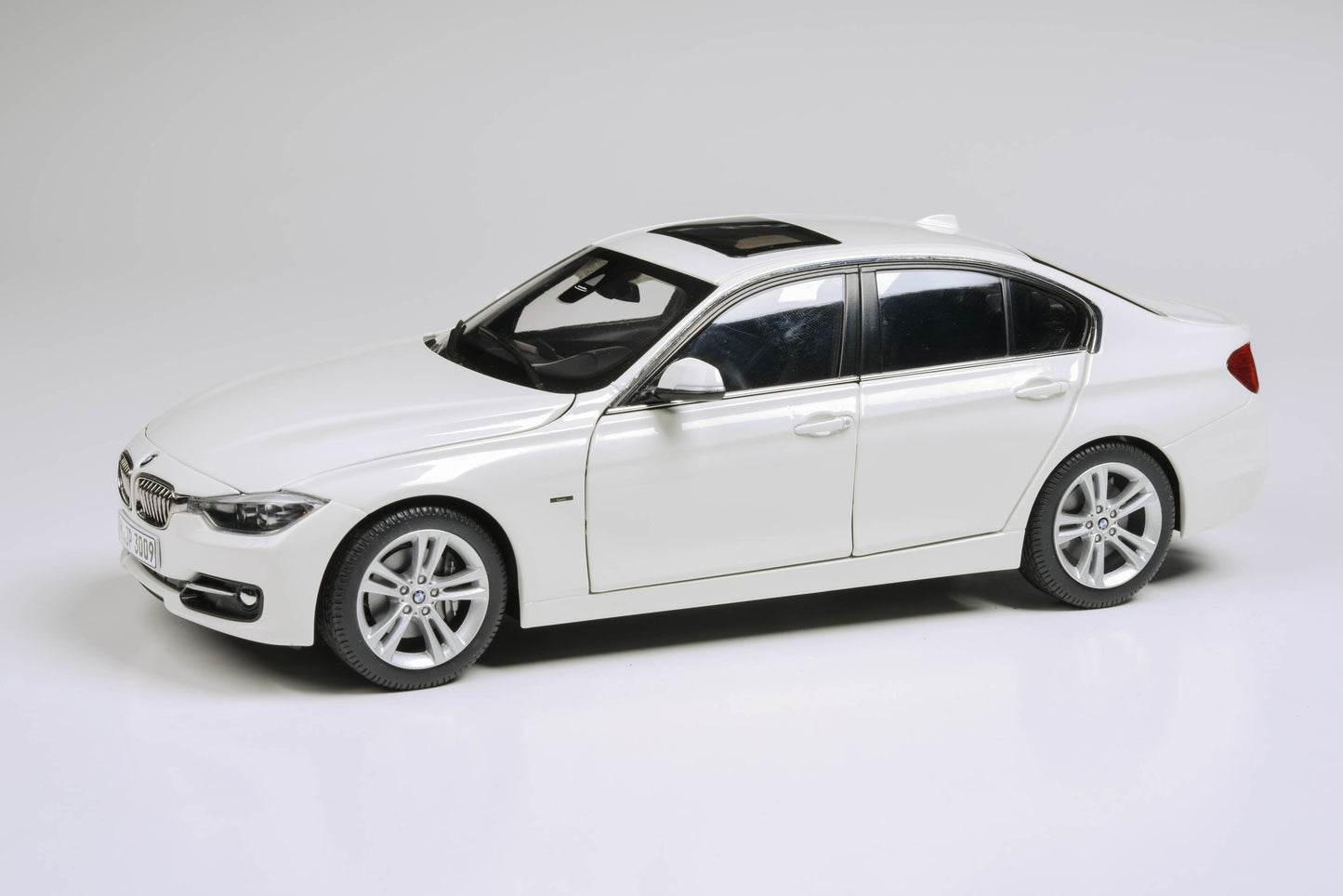 1:18 Scale BMW 335i 3 Series F30