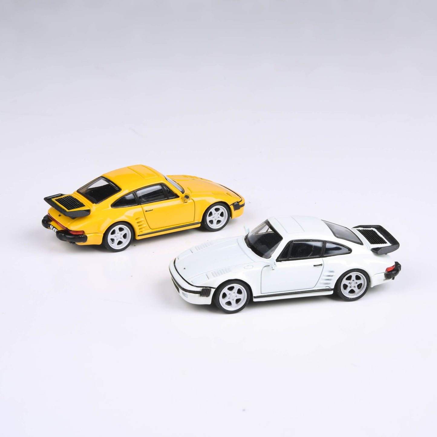 1:64 1986 RUF BTR Blossom Yellow / Grand Prix White