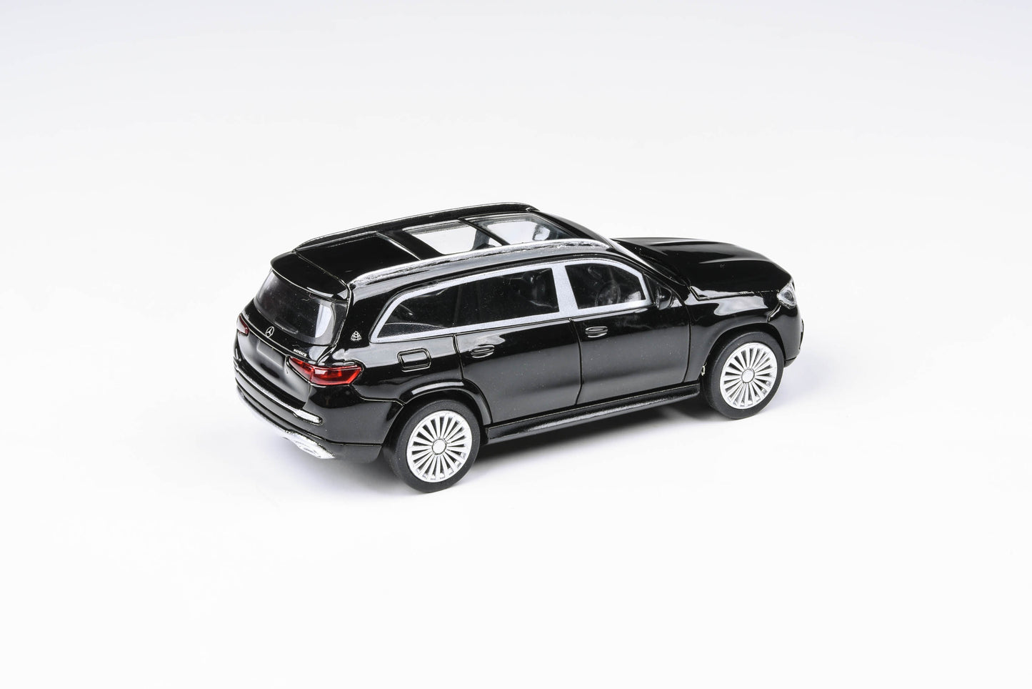 1:64 Mercedes-Maybach GLS 600 Black / White