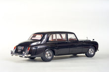 Load image into Gallery viewer, 1:18 Scale 1965 Rolls Royce Phantom V - Mulliner Park Ward
