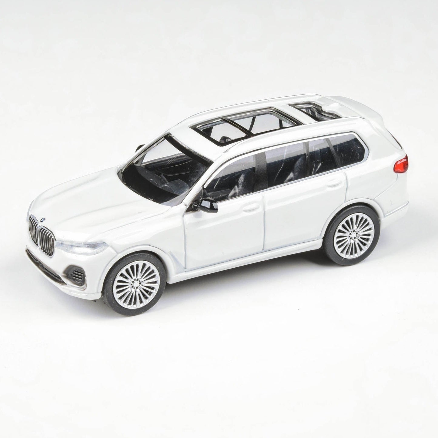 1:64 BMW X7 Black / White