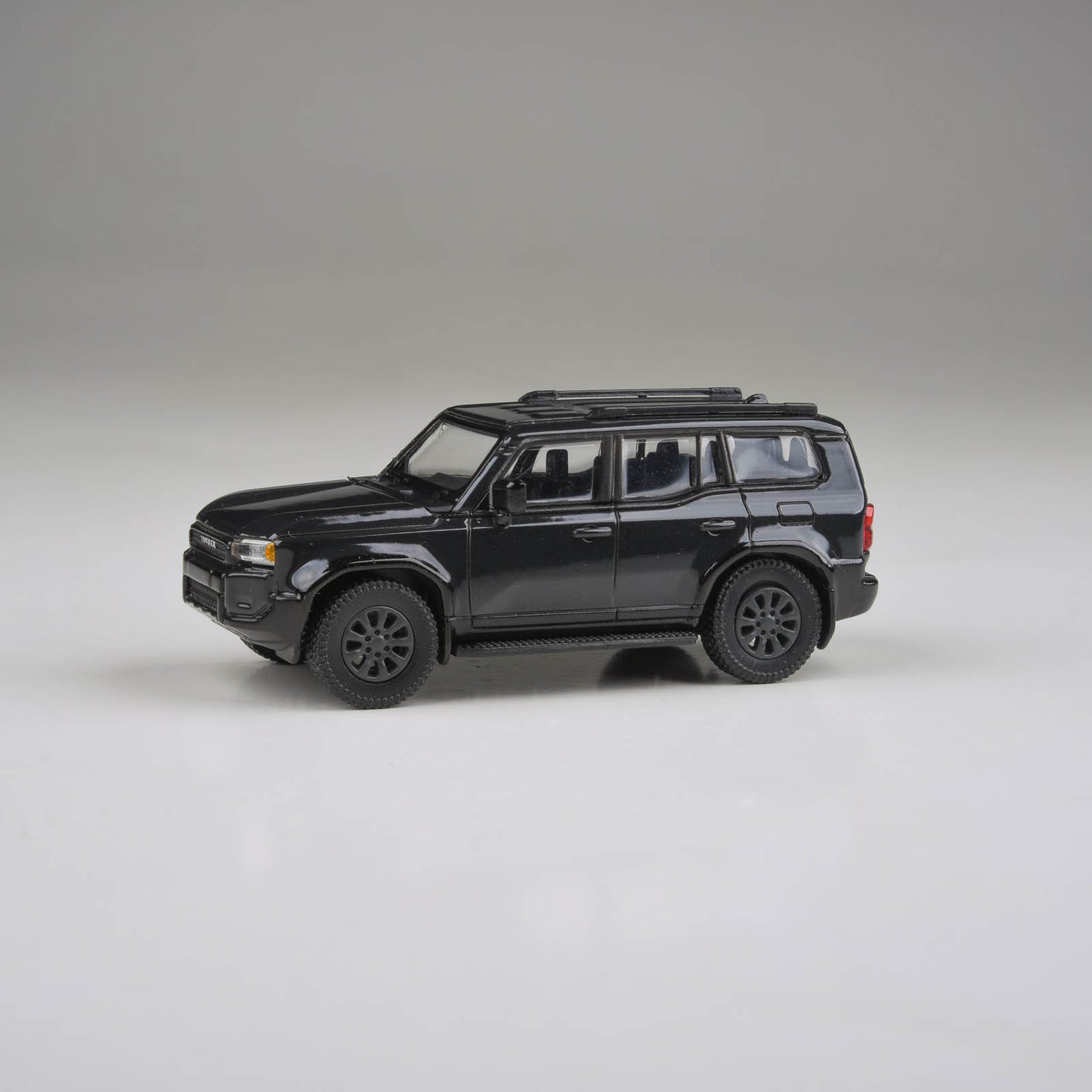 1:64 2024 Toyota Land Cruiser 250 Prado 'Underground'