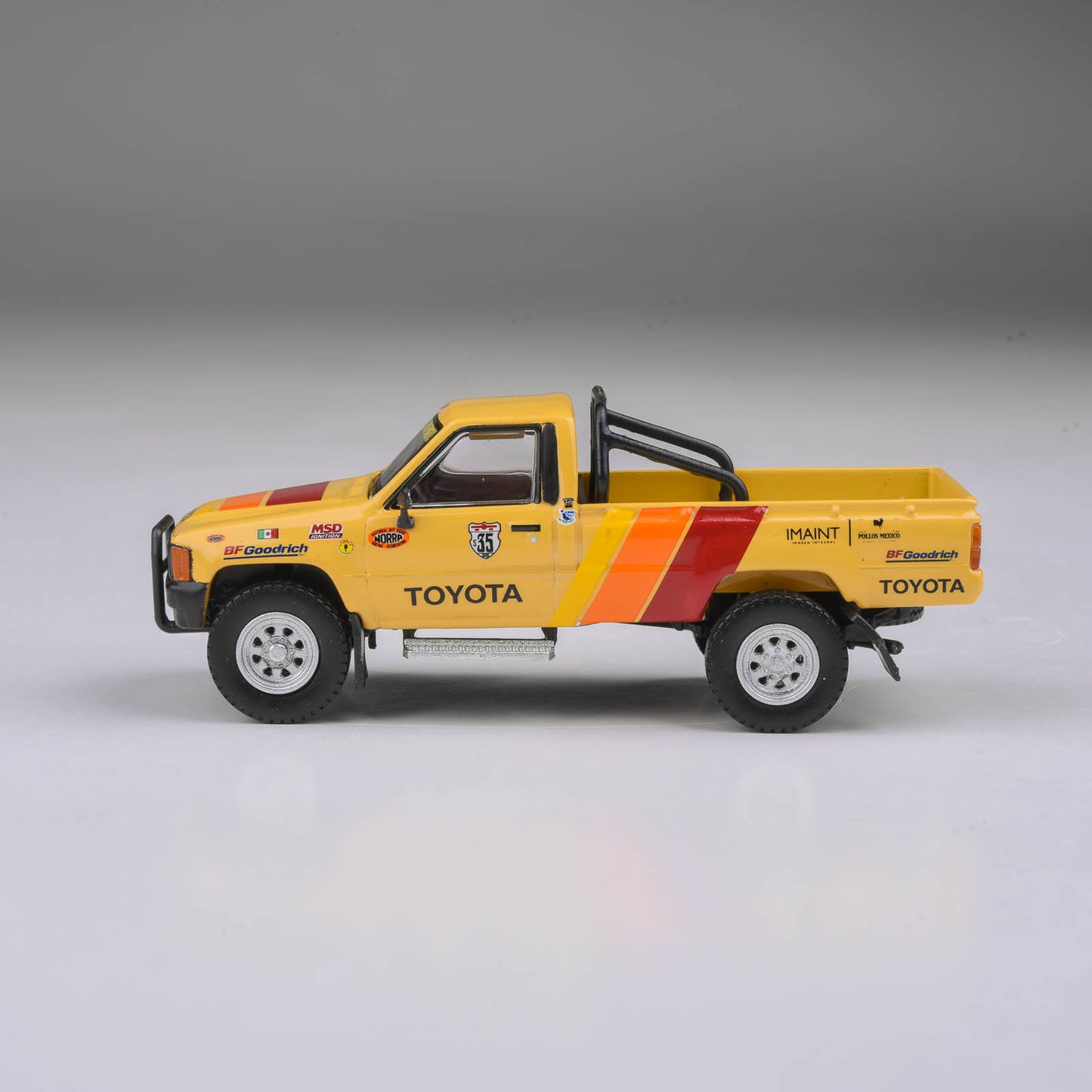 1:64 Toyota Hilux 2023 NORRA 1000