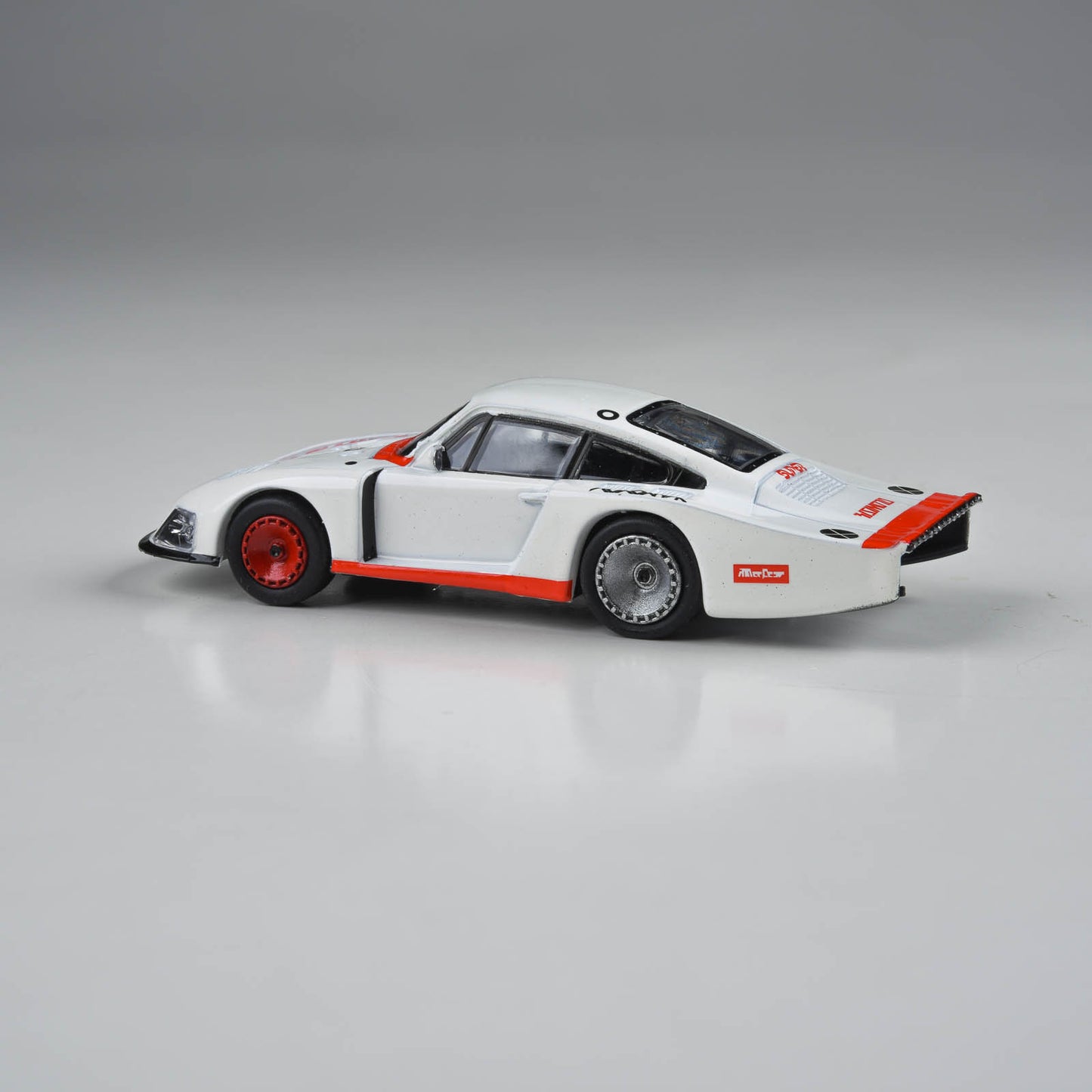 Bisimoto 935 Moby X EV