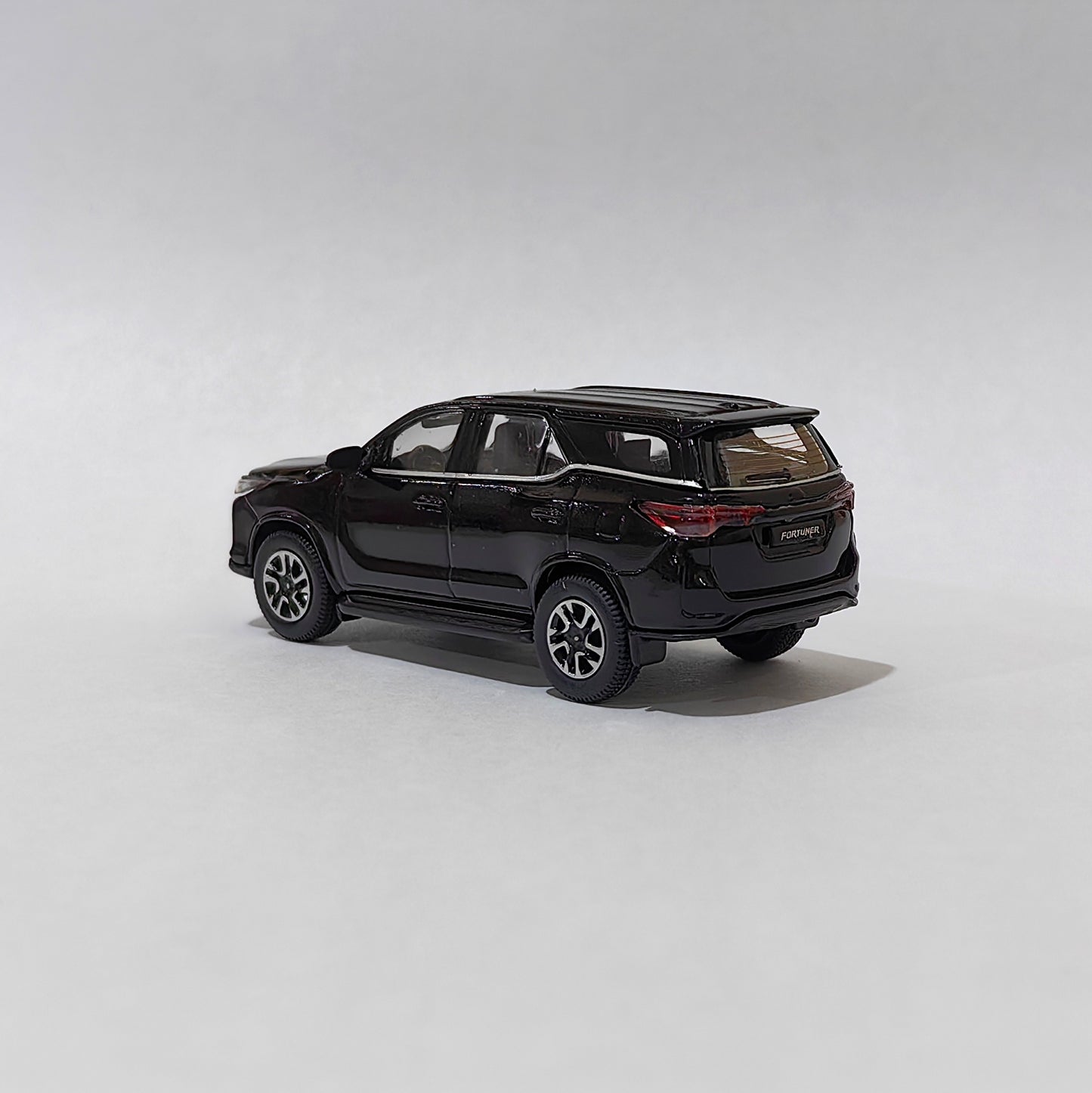 1:64 2023 Toyota Fortuner Attitude Black