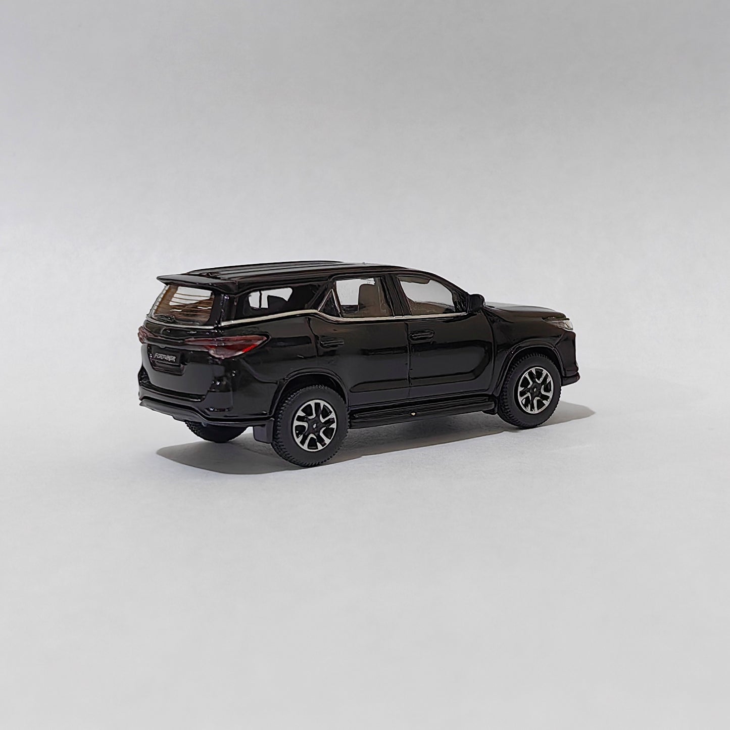 1:64 2023 Toyota Fortuner Attitude Black