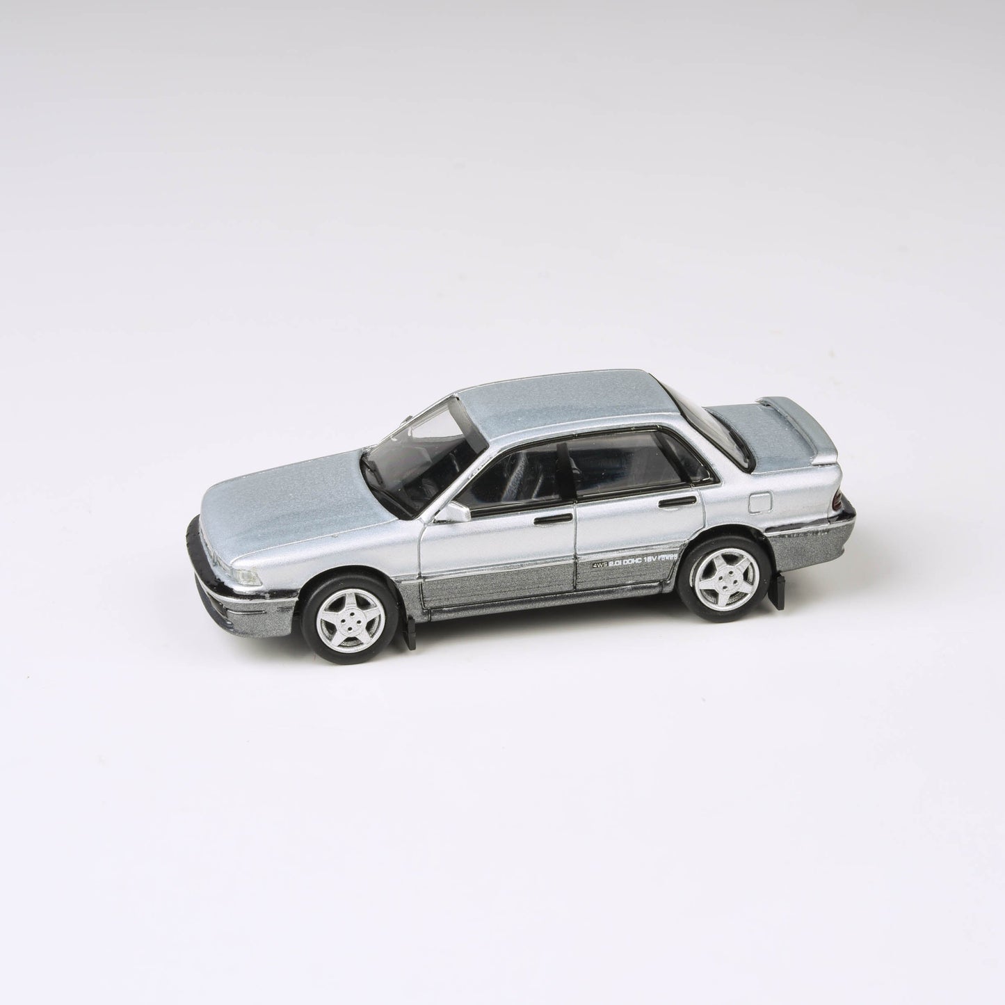 1:64 Mitsubishi Galant VR-4 Lamp Black + Chateau Silver / Grace Silver + Chateau Silver