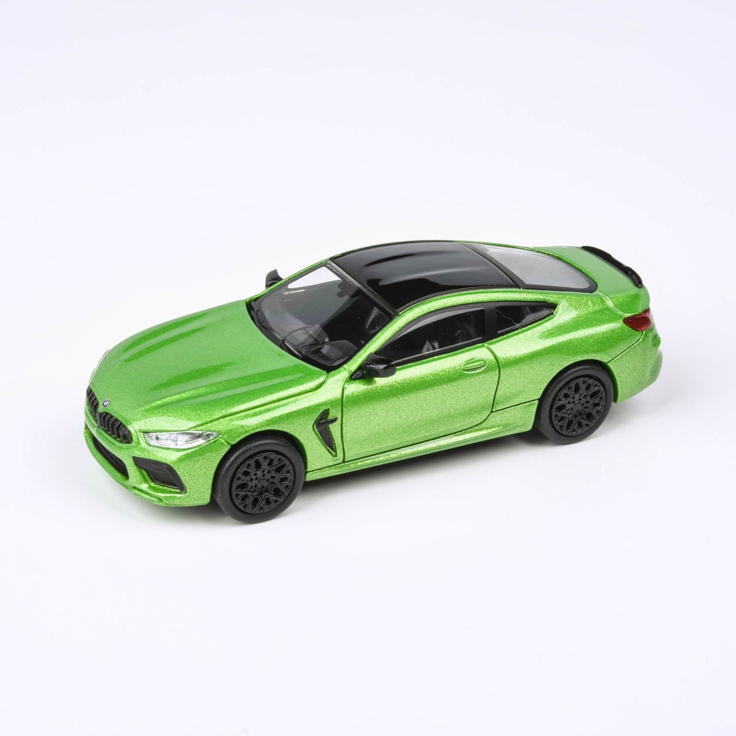 1:64 BMW M8 Ceylon Gold / Java Green