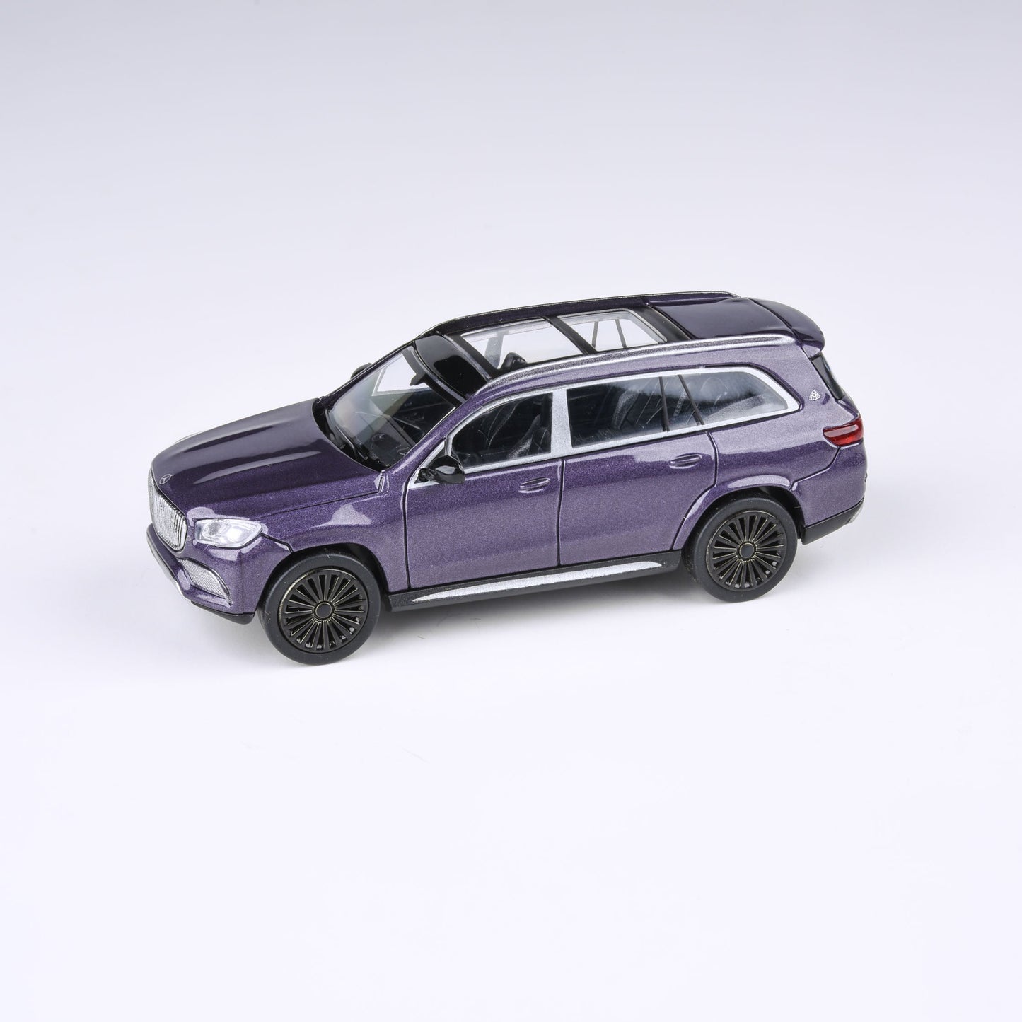 1:64 Mercedes-Maybach GLS 600 Nardo Grey / Purple