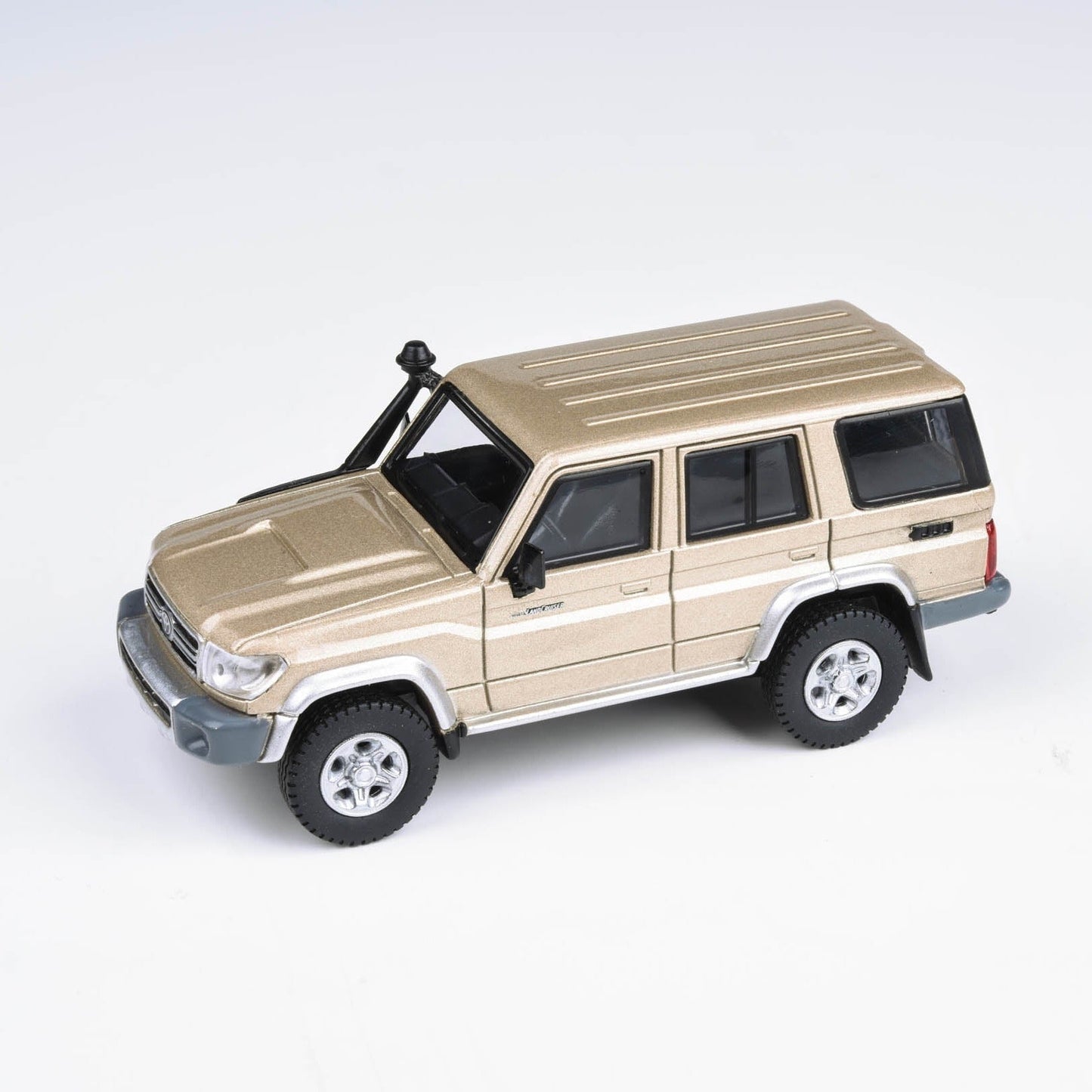 1:64 Toyota 2007 Land Cruiser 76 Merlot Red / Vintage Gold