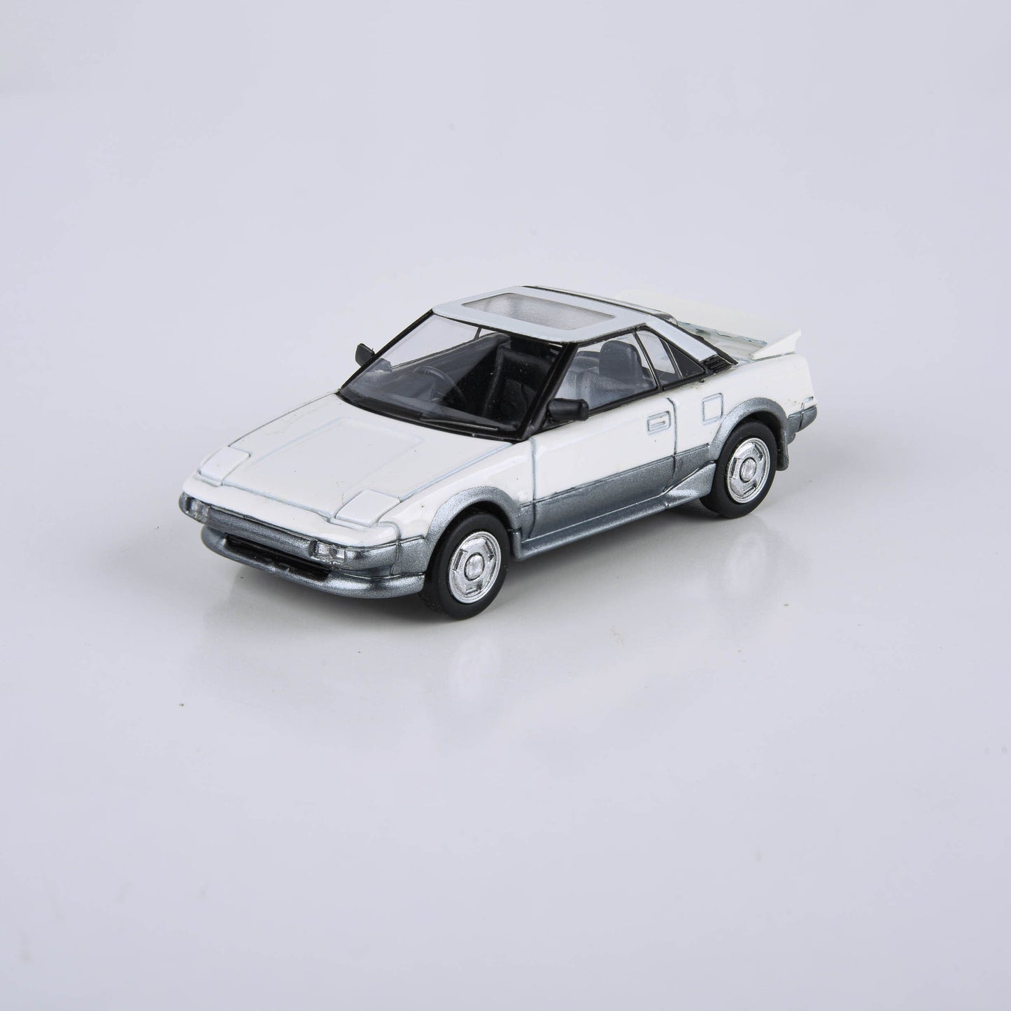 1:64 1985 Toyota MR2 MK1 White and Silver / Autocross Livery