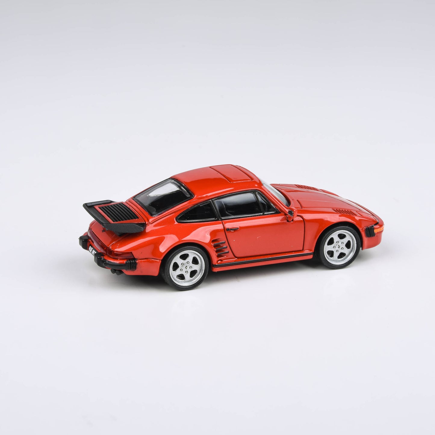 1:64 1986 RUF BTR Blossom Guards Red / Grey