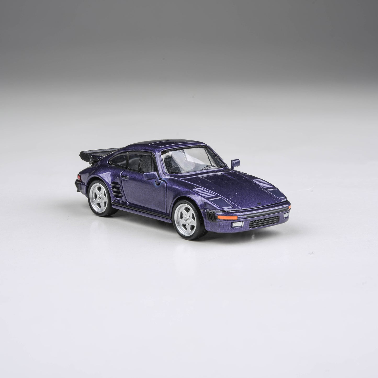 1:64 1986 RUF BTR Prussian Blue