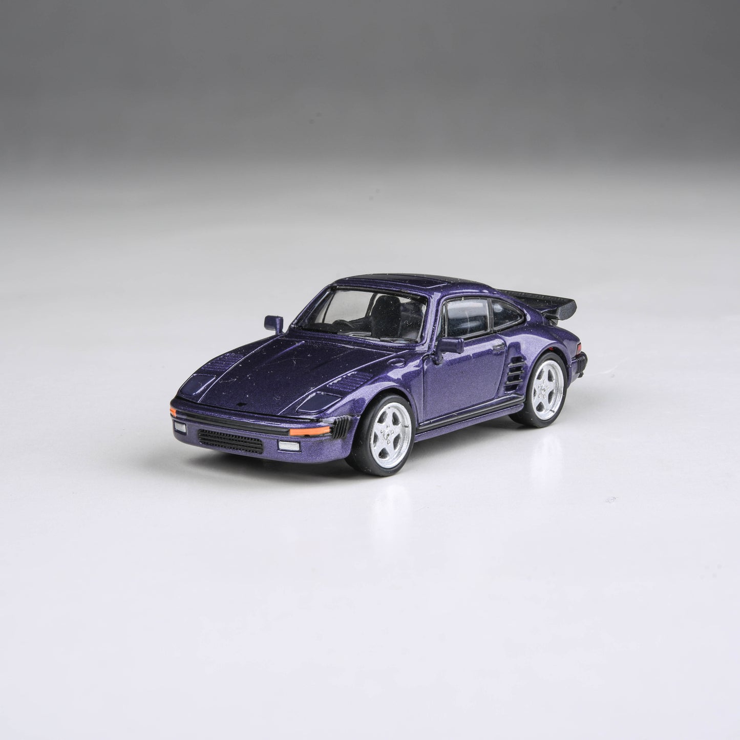 1:64 1986 RUF BTR Prussian Blue