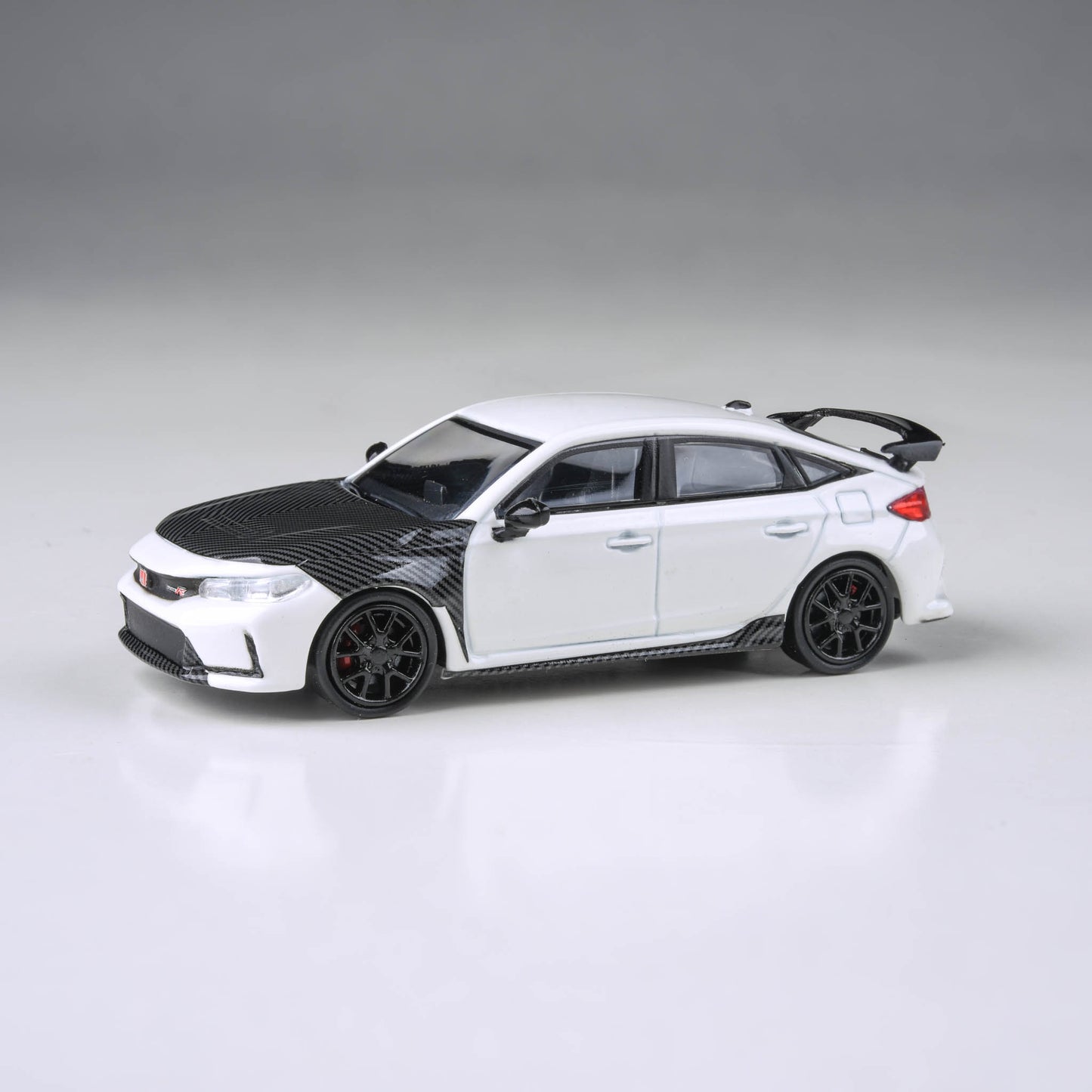1:64 2025 Honda Civic Type R FL5 White w/ Carbon parts