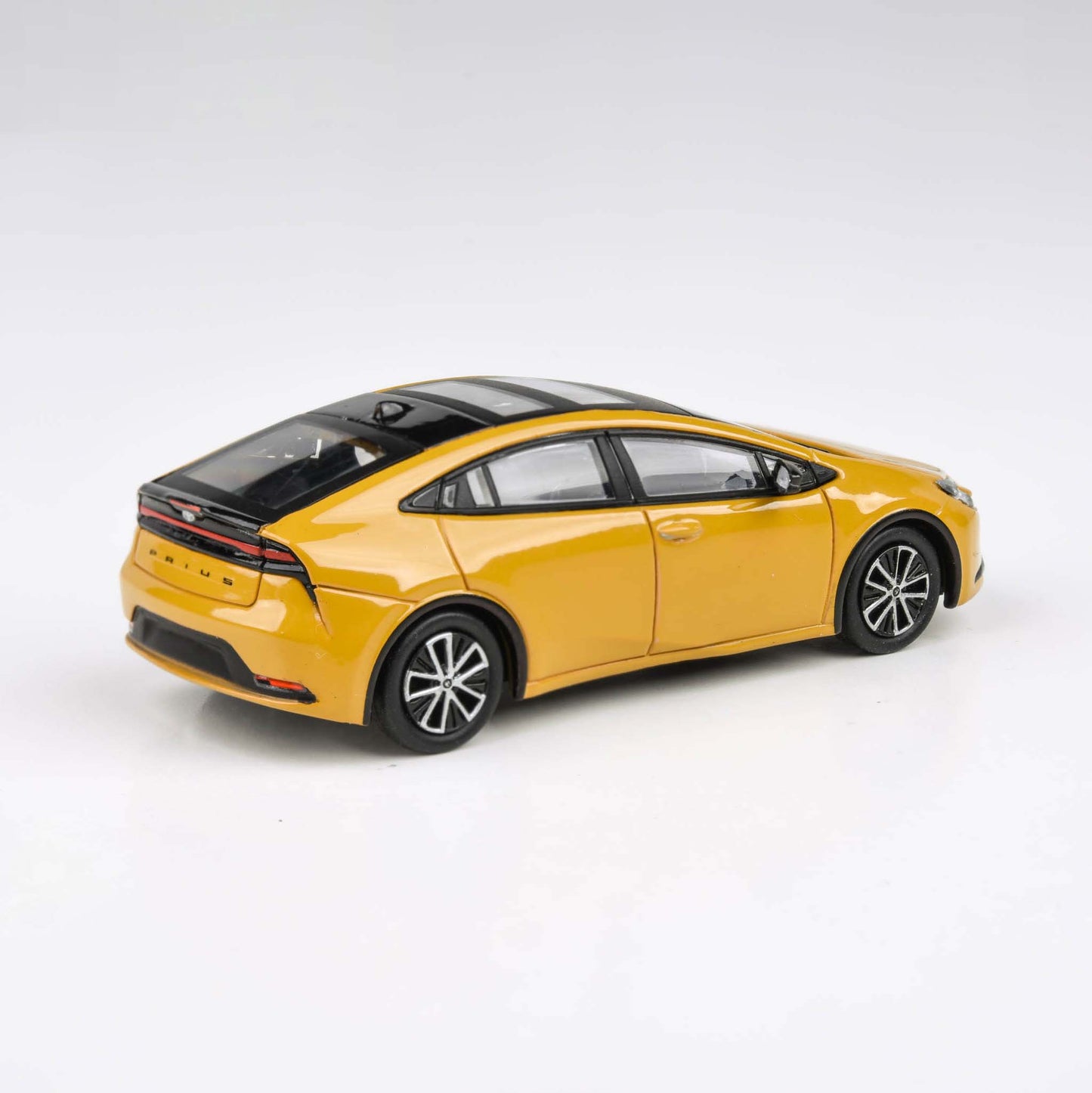 1:64 2025 Toyota Prius Maximum Yellow (Karashi)