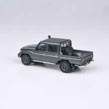 Load image into Gallery viewer, 1:64 2014 Toyota Land Cruiser 79 Pickup Sandy Taupe / Graphite Grey

