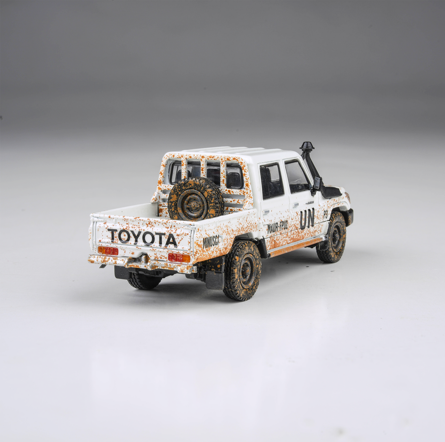 希少品　TOYOTA　オプションMODELISTA　14インチ 1:64 2014 Toyota Land Cruiser 79 Pickup Sandy Taupe / Graphite