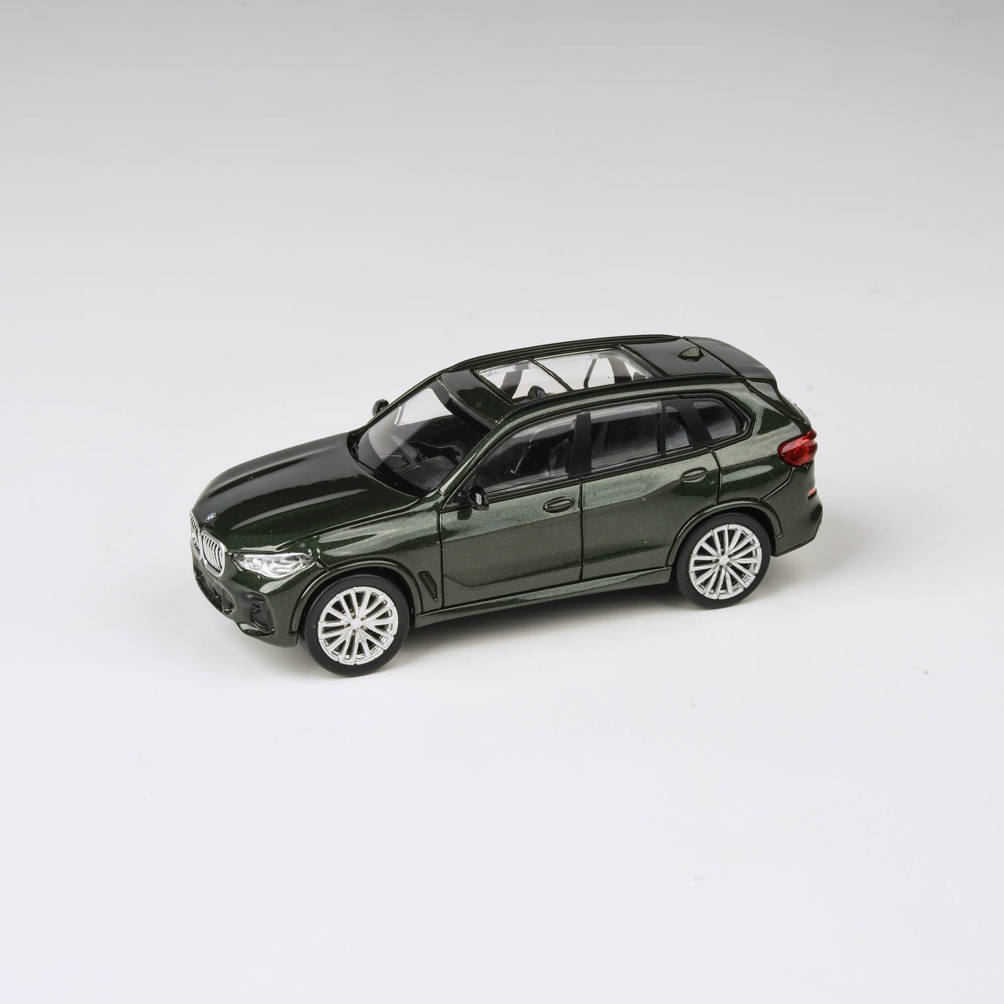 1:64 BMW X5 Daytona Violet / Verde Ermes