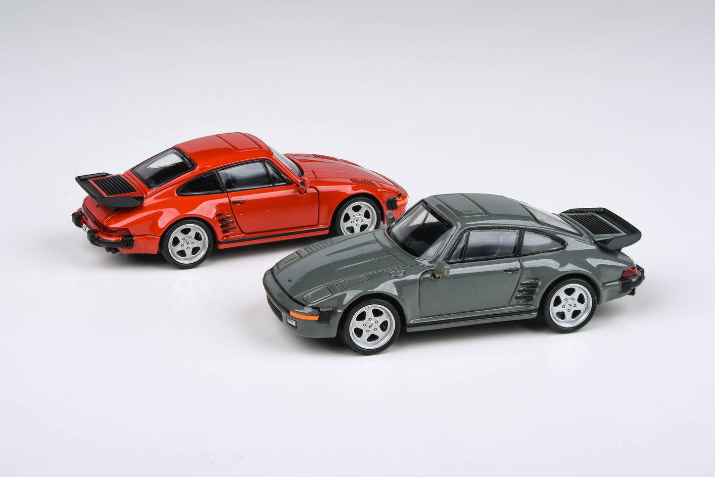 1:64 1986 RUF BTR Blossom Guards Red / Grey