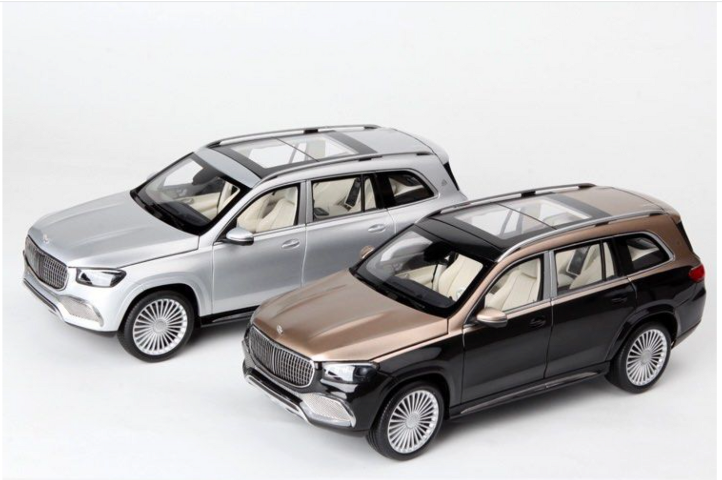 1:18 Scale 2020 Mercedes-Maybach GLS 600 - Silver / Gold over Black