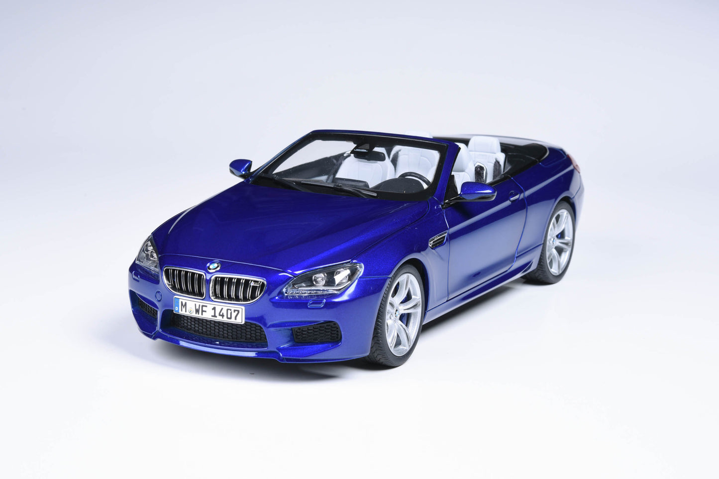 1:18 Scale BMW M6 Cabrio