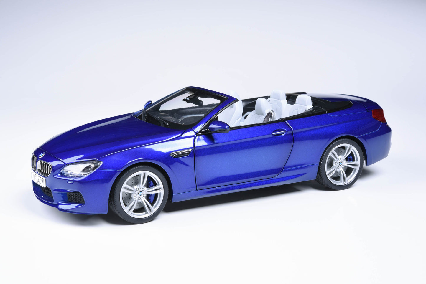 1:18 Scale BMW M6 Cabrio