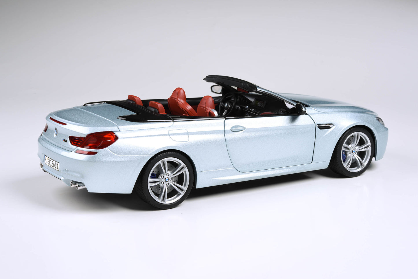 1:18 Scale BMW M6 Cabrio