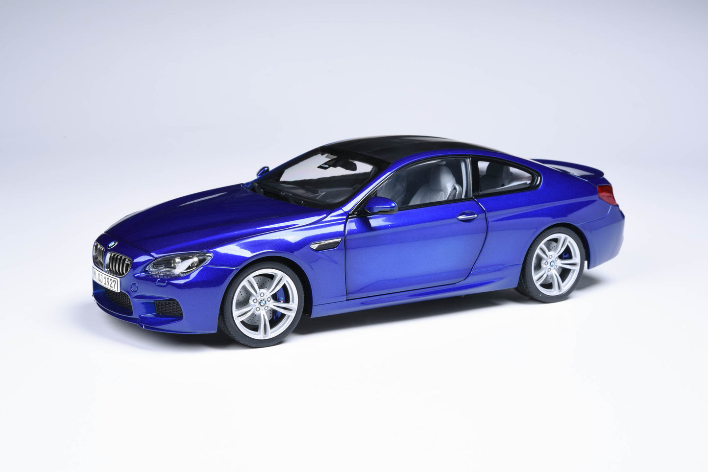 1:18 Scale BMW M6 Coupe