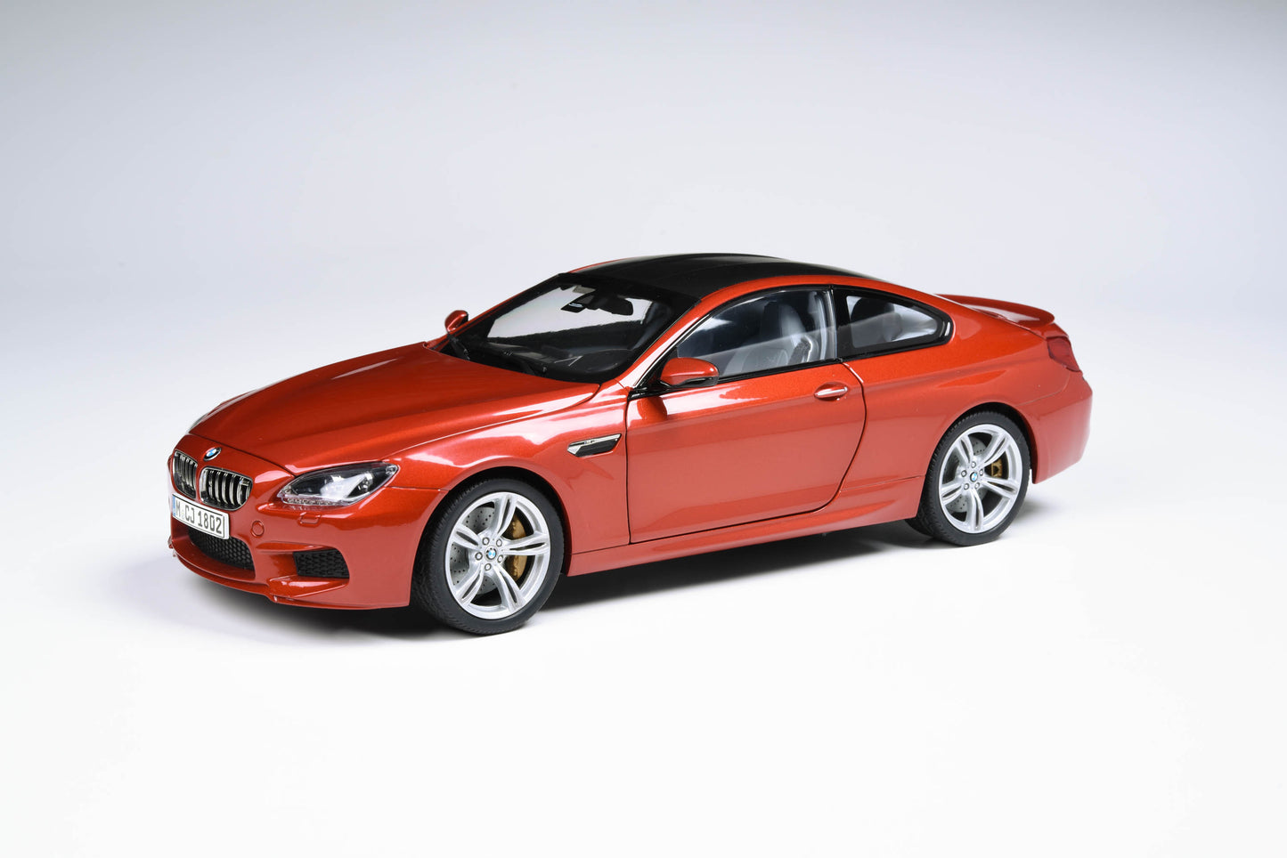 1:18 Scale BMW M6 Coupe